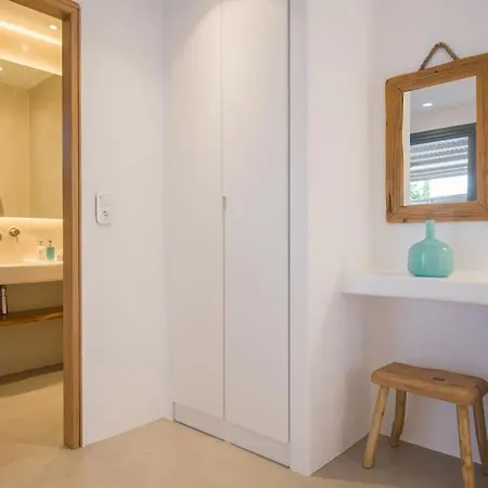 Aba ηospitalite Paros- The Luxury Suite, Naousa, Paros * נאוסה